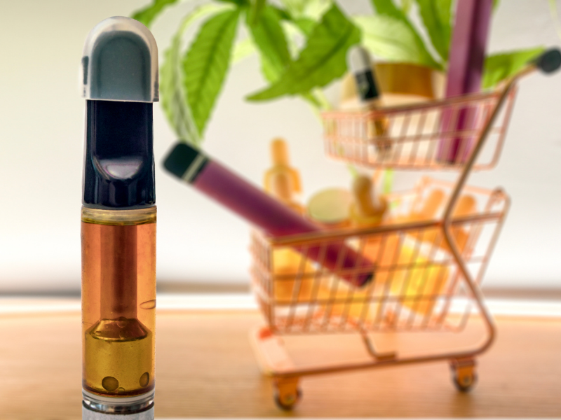 Disposable vs. cartridge vapes: which THCa option is best for you?