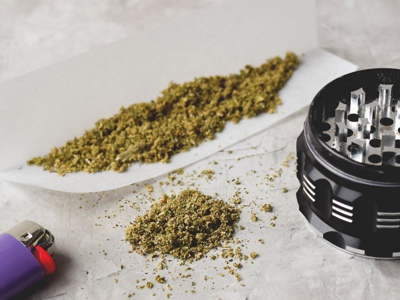 Kief vs crumble: Which is easier to dab?